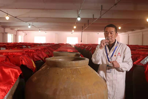 赫江華_副本.jpg 赫江華_副本.jpg